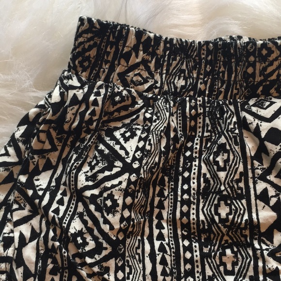 Forever 21 Bohemian Aztec Shorts - Picture 2 of 5